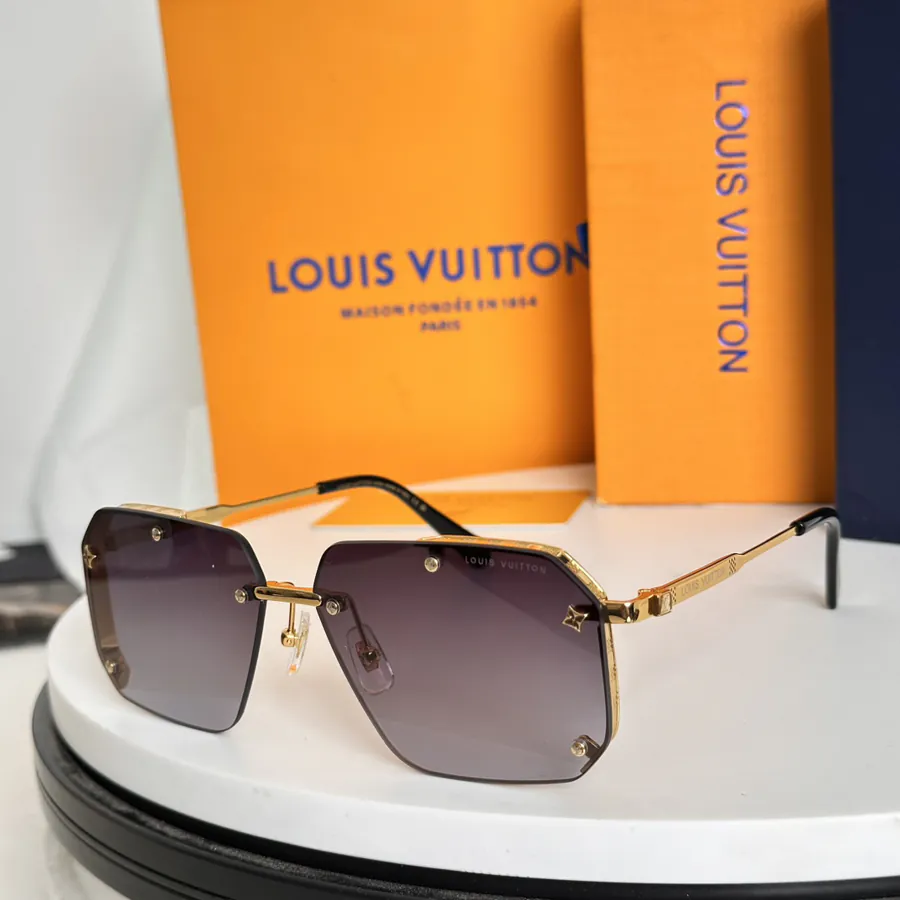 LOUIS Bucket Bag