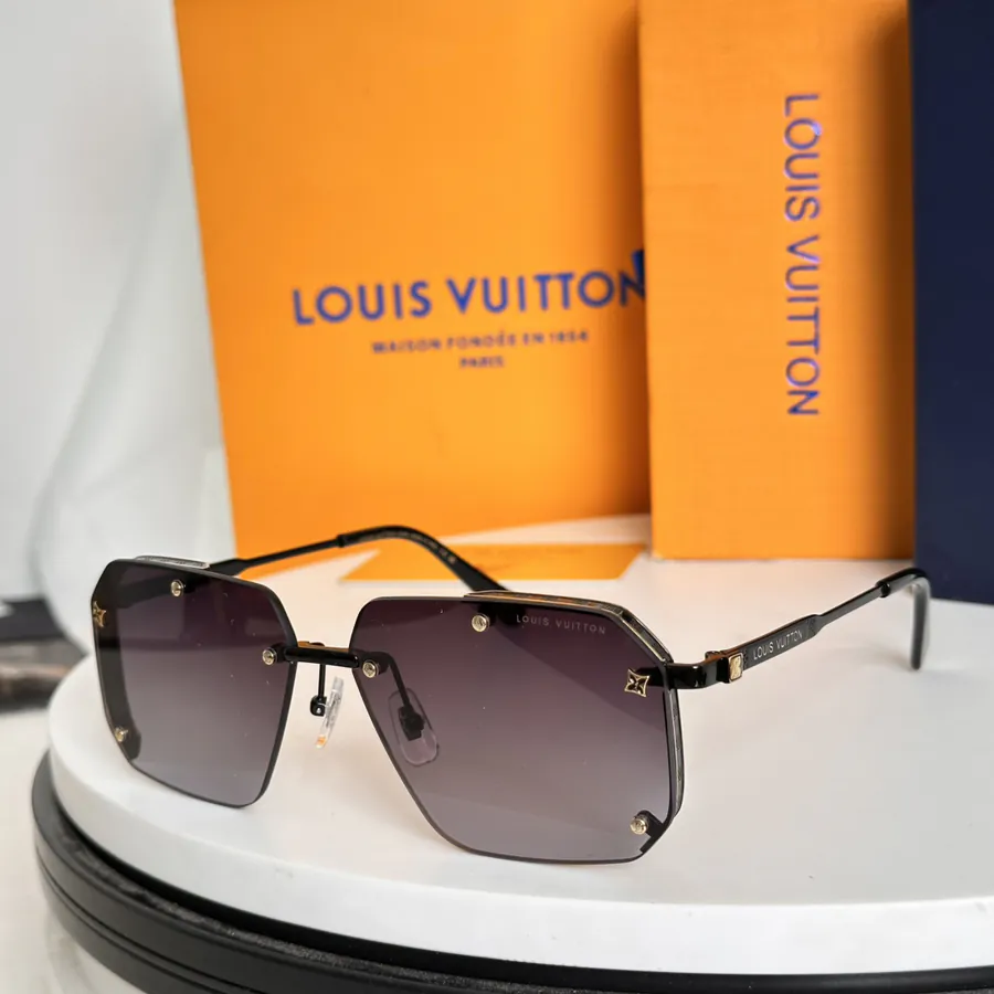LOUIS Bucket Bag