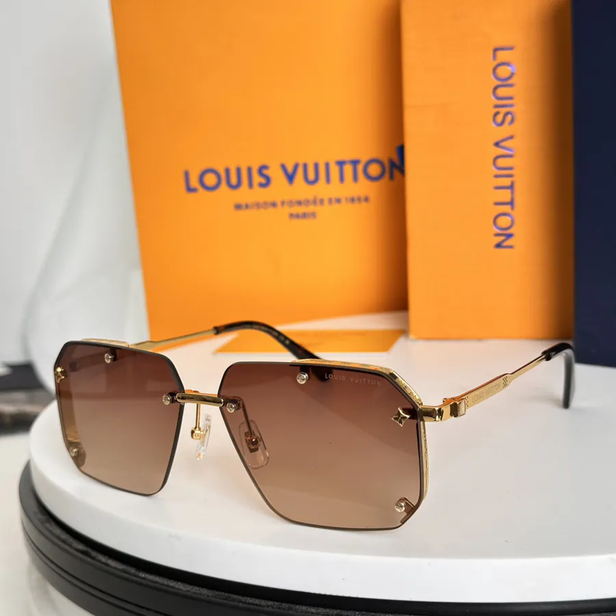 LOUIS Bucket Bag