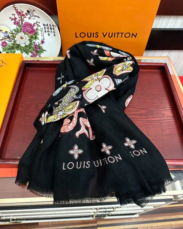 L Family 2025 New Collection Luxury Cashmere Shawl