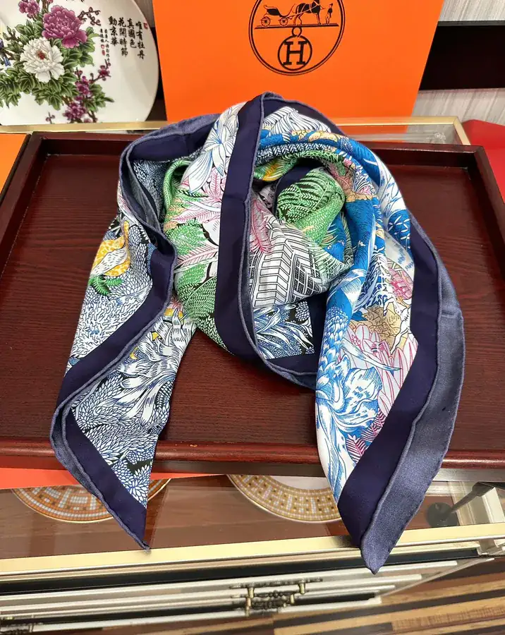 Ames 2024 New Arrival Silk Scarf Elegant and Timeless Design