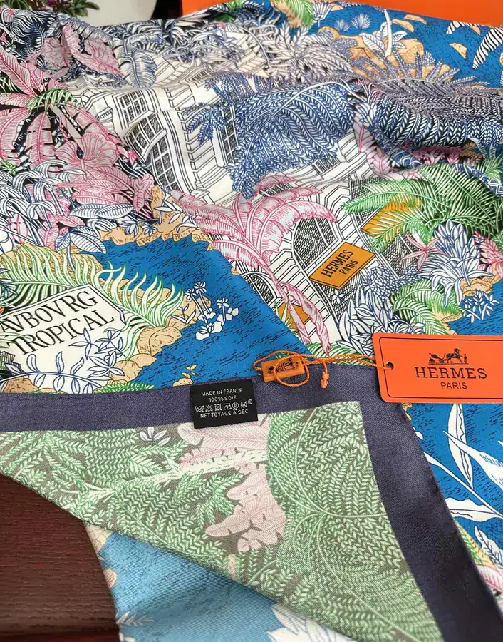 Ames 2024 New Arrival Silk Scarf Elegant and Timeless Design