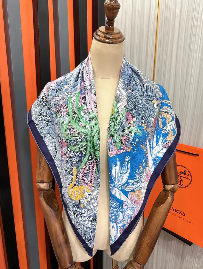 Ames 2024 New Arrival Silk Scarf Elegant and Timeless Design