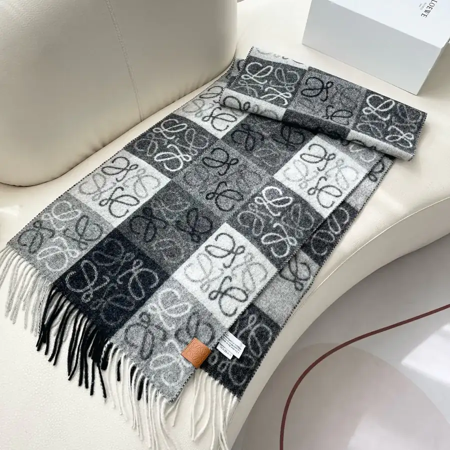 LW Stripe Scarf Luxury Brand, Classic Logo Design