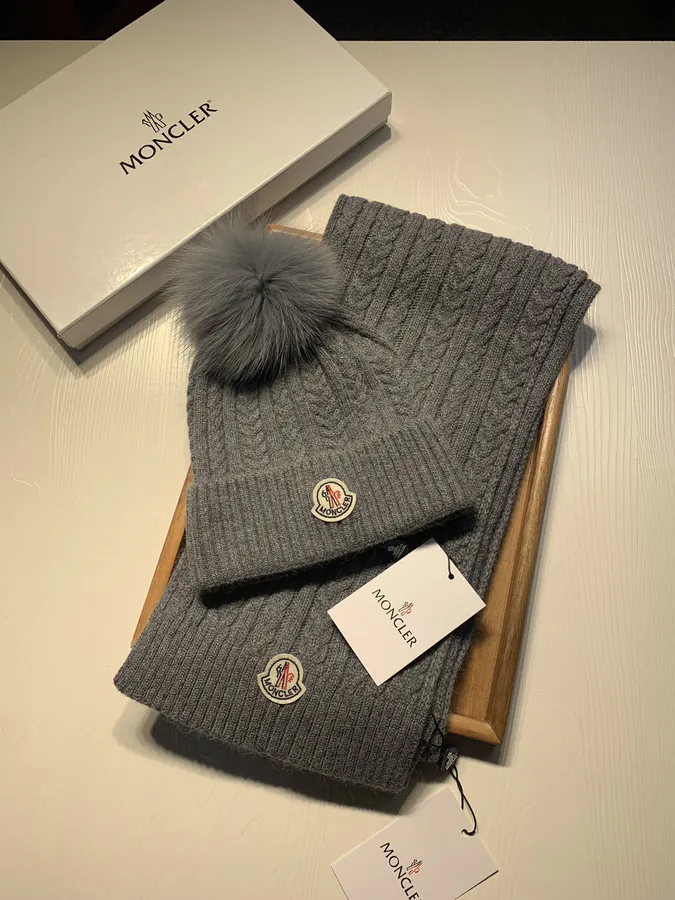 Monte Classic Wool Fox Trim Winter Bag