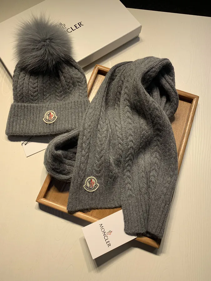 Monte Classic Wool Fox Trim Winter Bag