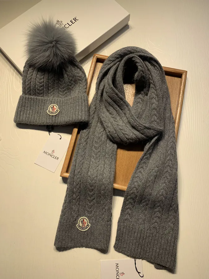 Monte Classic Wool Fox Trim Winter Bag