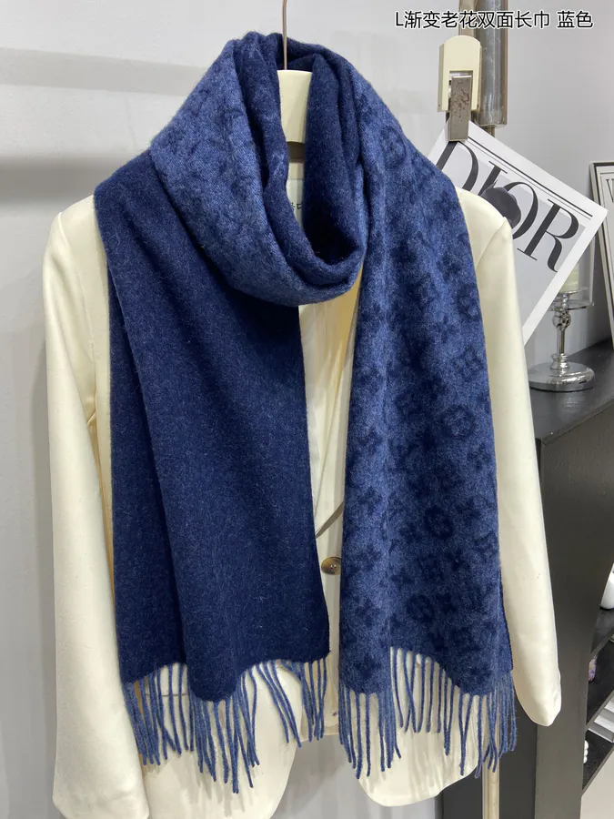 L Gradient Monogram Double sided Scarf Elegant and Trendy