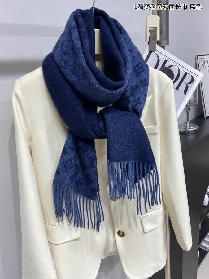 L Gradient Monogram Double sided Scarf Elegant and Trendy