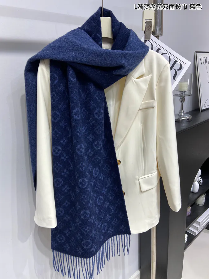 L Gradient Monogram Double sided Scarf Elegant and Trendy