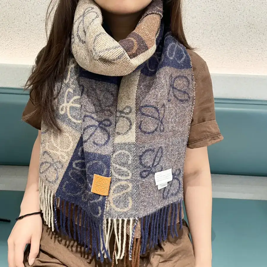 LW Stripe Scarf Luxury Brand