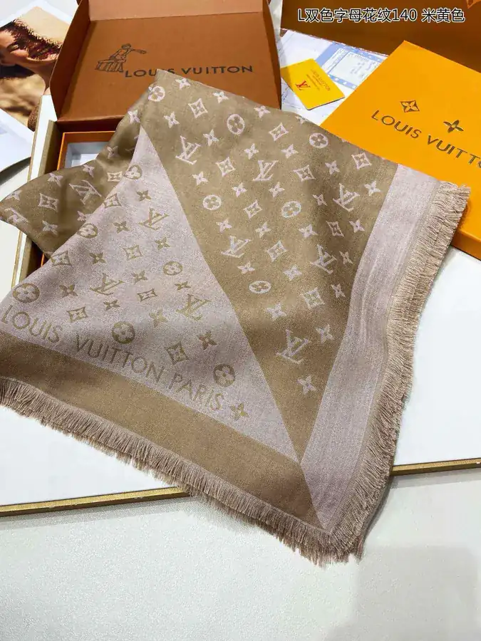 Louboutin Double Letter Pattern 140cm Square Scarf