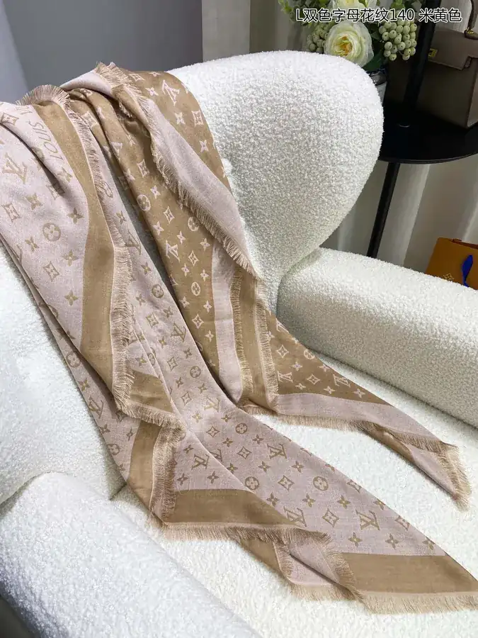 Louboutin Double Letter Pattern 140cm Square Scarf