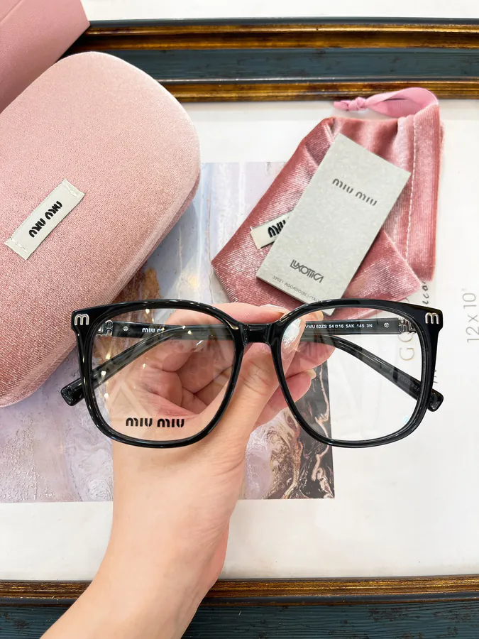 MIU MI* Sunglasses VMU 63ZS