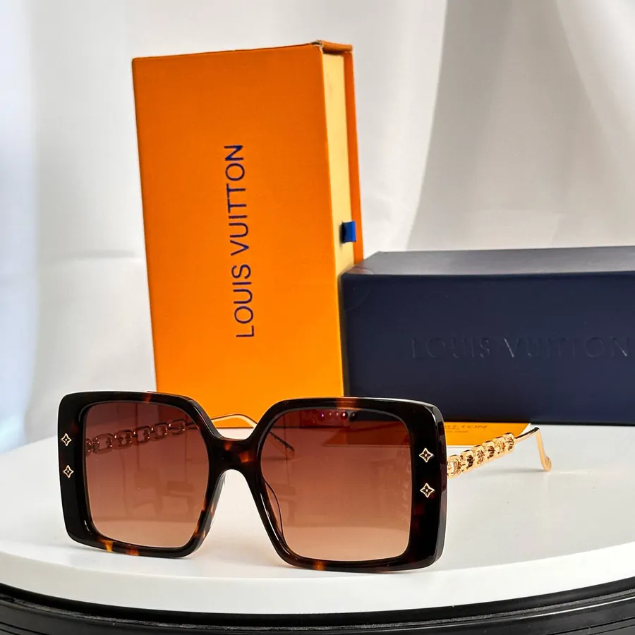 P100 Z2107E Ladies Sunglasses