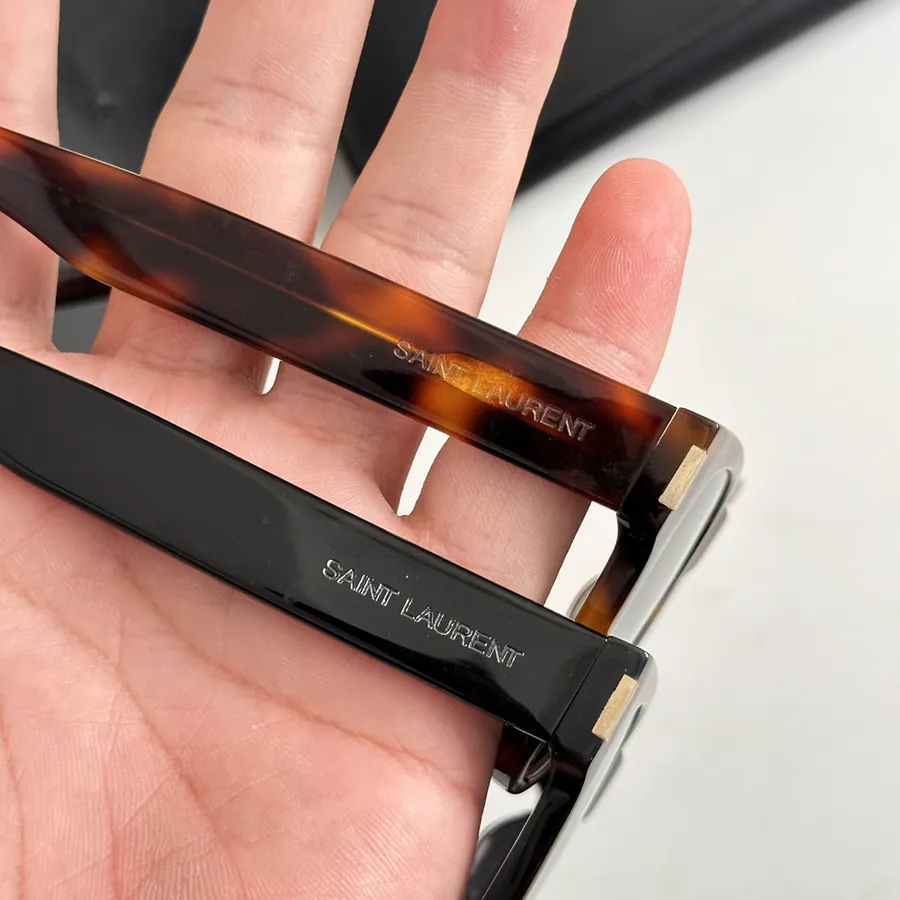 SAINT LAUREN SL556 Sleek and Modern Design