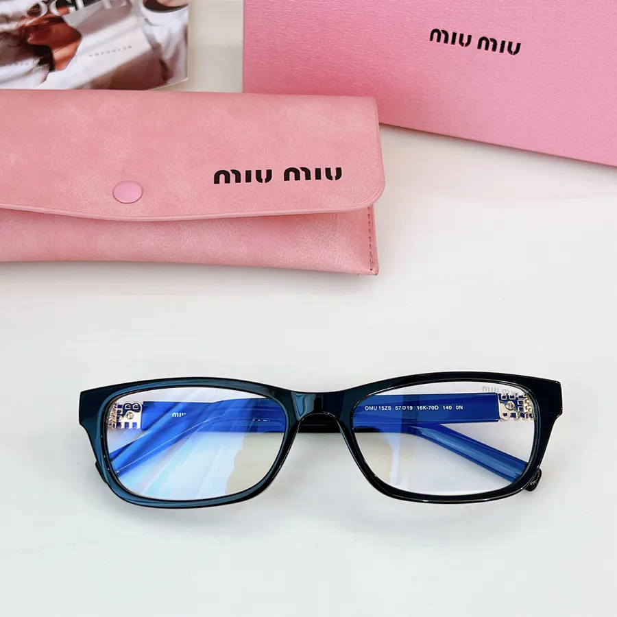 MIU MI* Bucket Bag