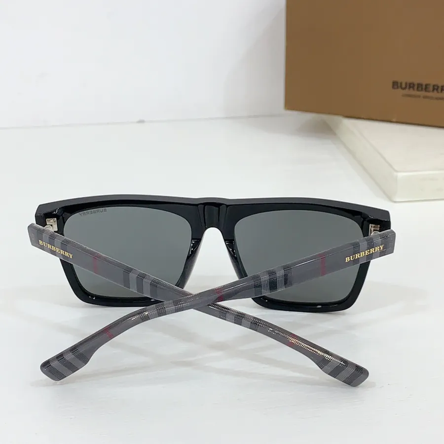 P95 Burberr* Barbour Square Sunglasses