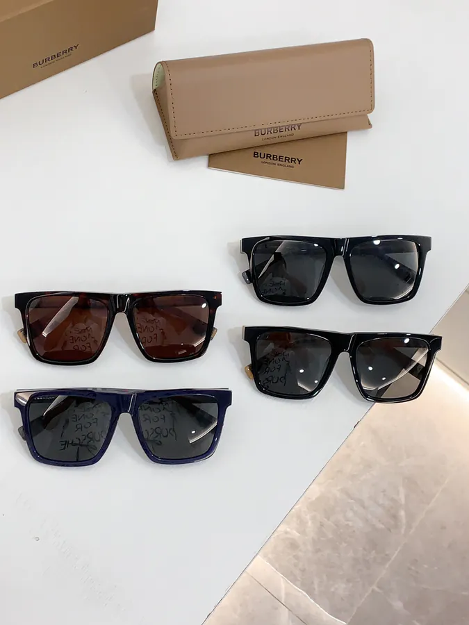 P95 Burberr* Barbour Square Sunglasses