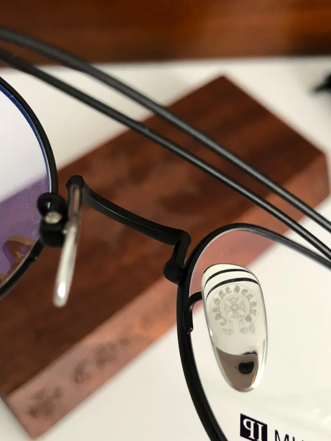 Vagidictorian Black Frame Retro Gold Thin Frame