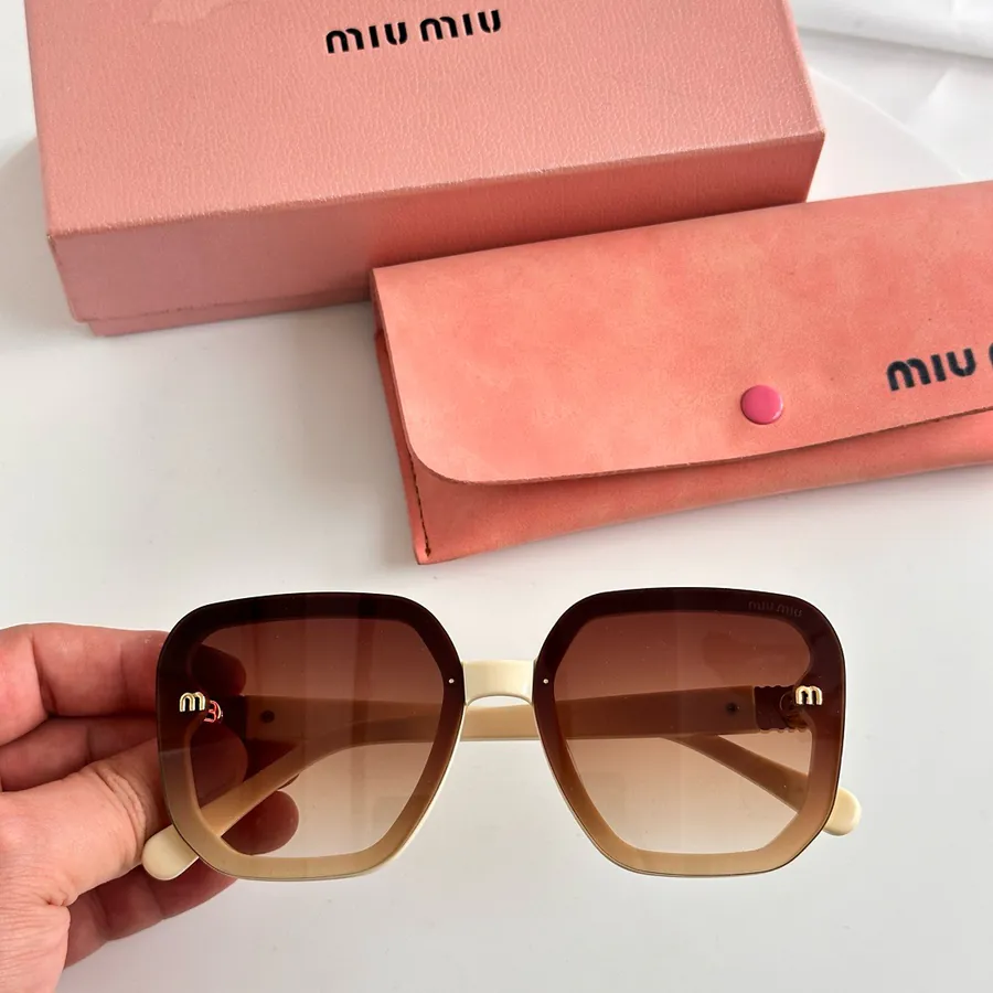 MIU MI* Bucket Bag