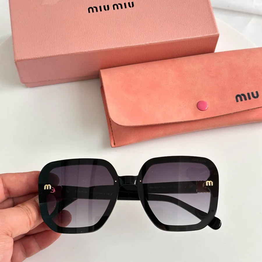 MIU MI* Bucket Bag