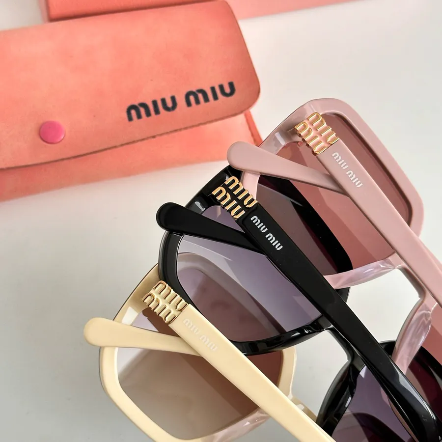 MIU MI* Bucket Bag