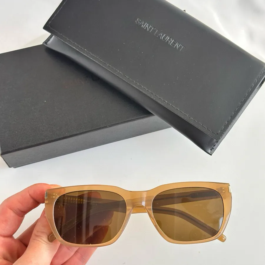 SAINT LAUREN SL598 Sleek and Modern Frame