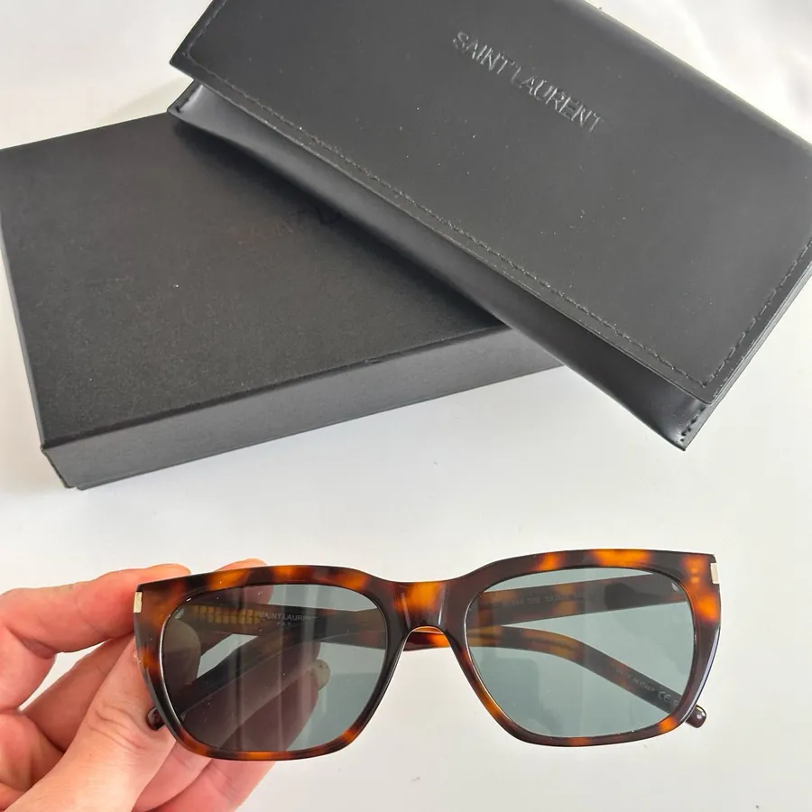 SAINT LAUREN SL598 Sleek and Modern Frame