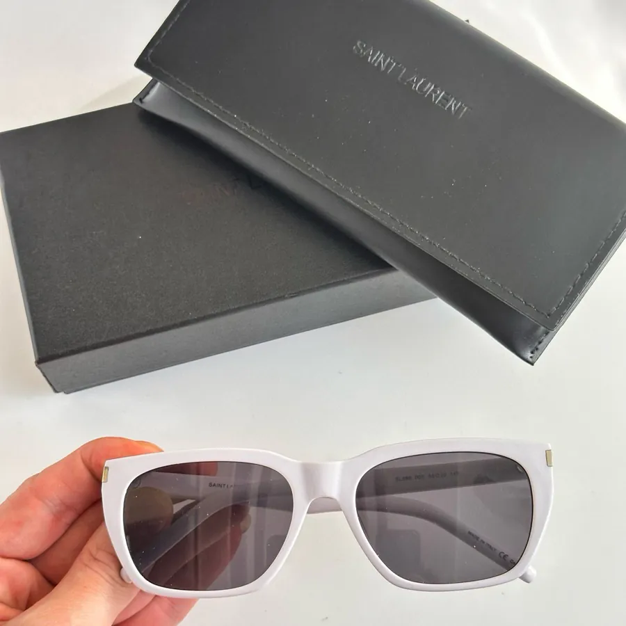 SAINT LAUREN SL598 Sleek and Modern Frame