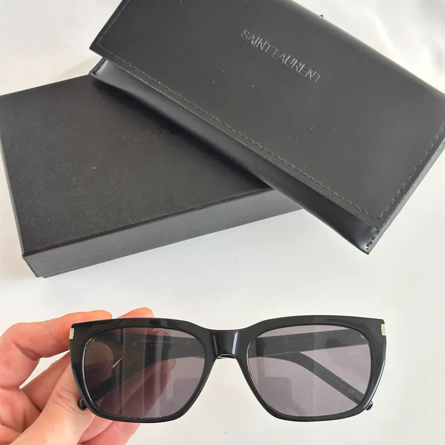 SAINT LAUREN SL598 Sleek and Modern Frame