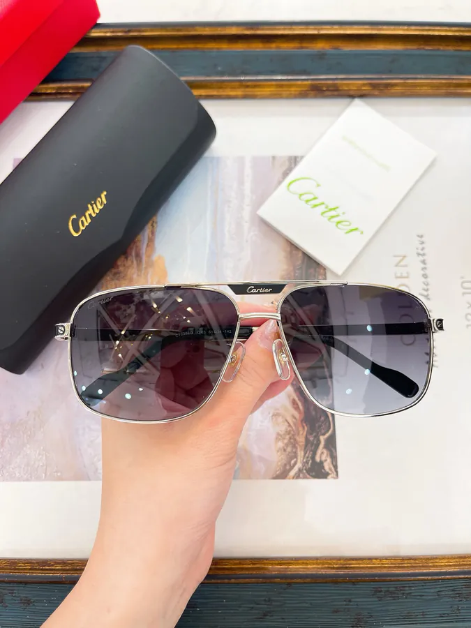 P135 Cartie Bucket Bag