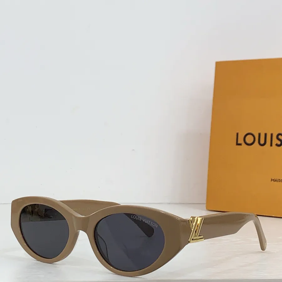 LVMH Louis Vuitto Z2104E