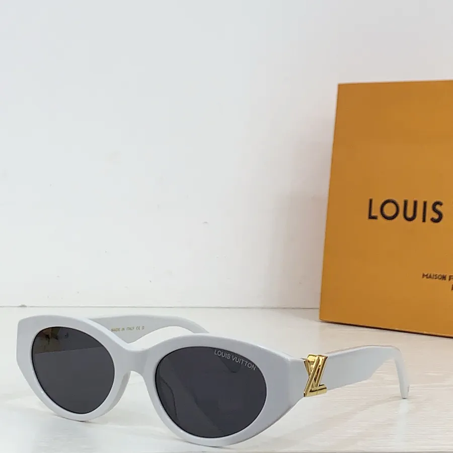 LVMH Louis Vuitto Z2104E