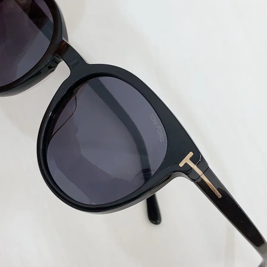 Tomford FT1052–K Bucket Bag