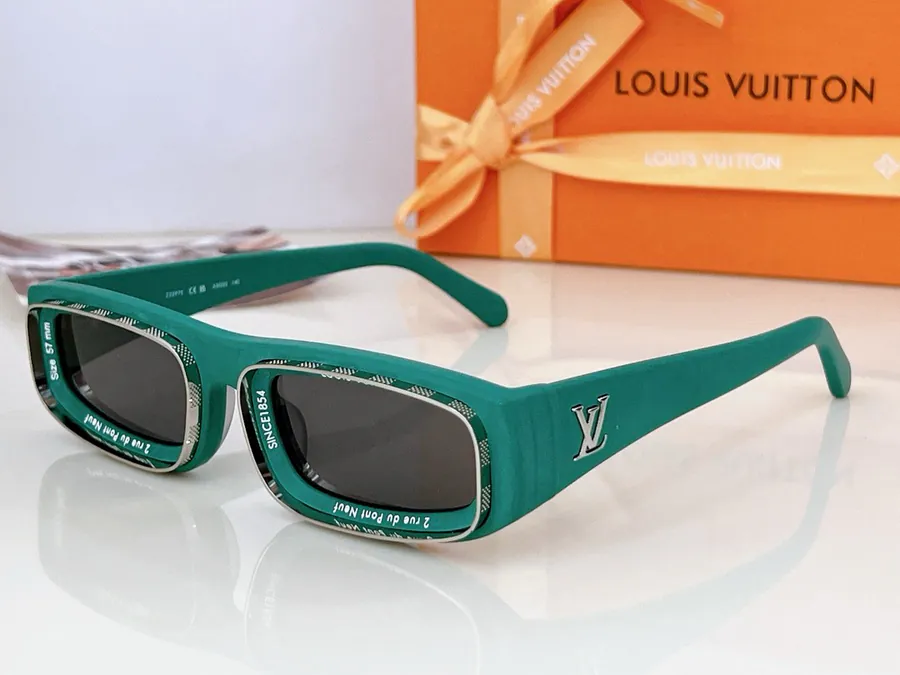 Louis Vuitto P155