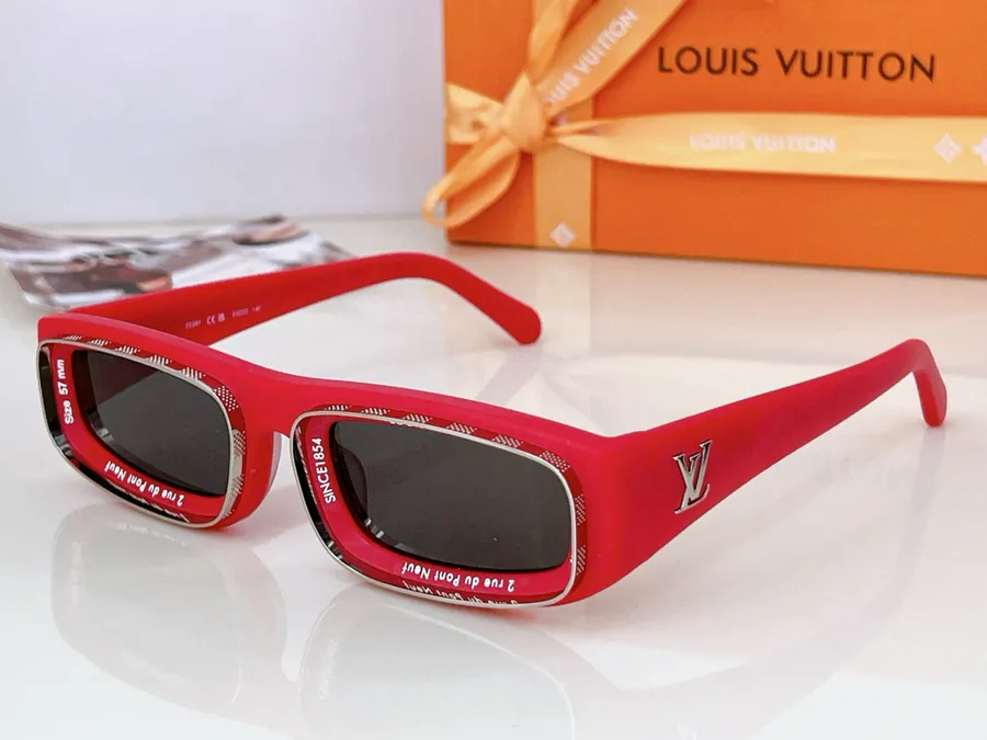 Louis Vuitto P155