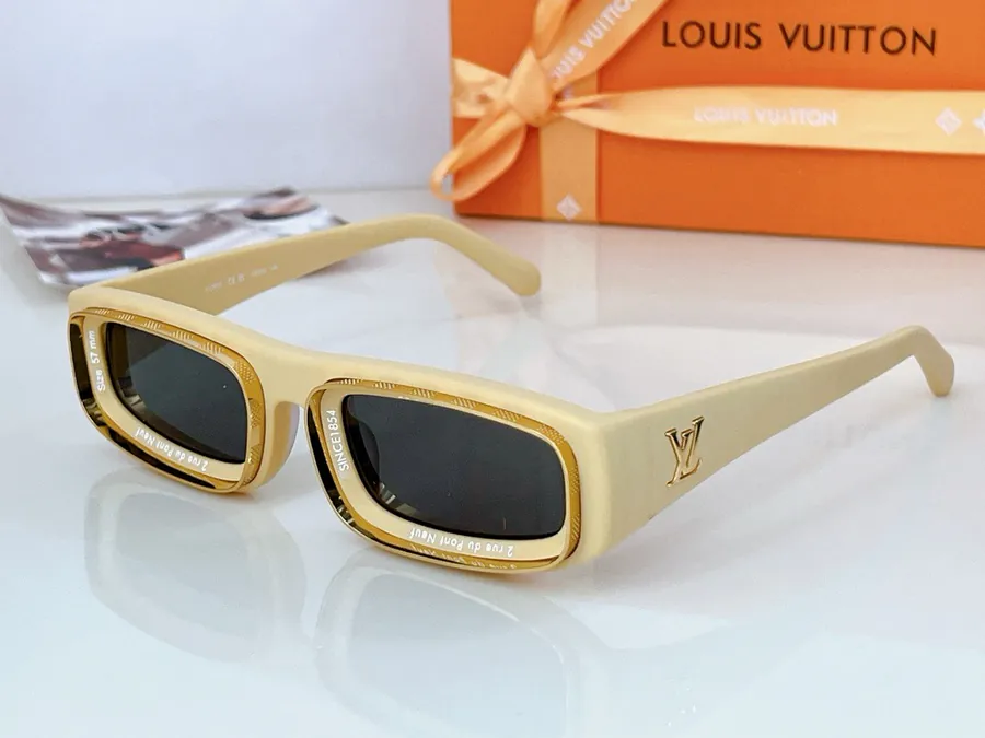 Louis Vuitto P155