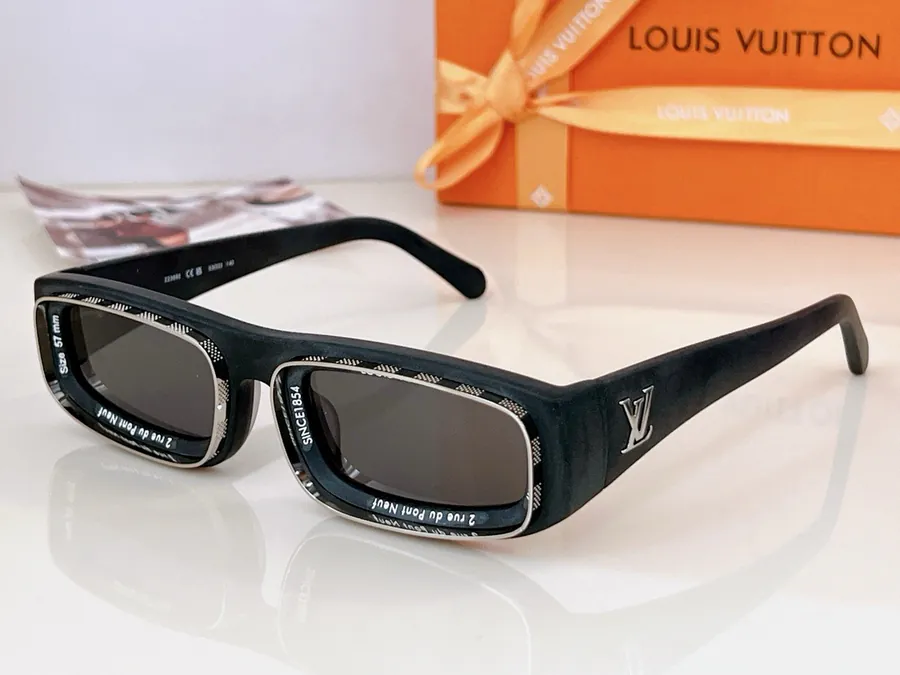 Louis Vuitto P155