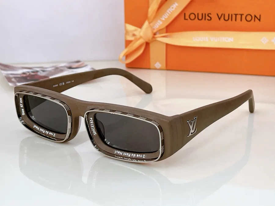 Louis Vuitto P155
