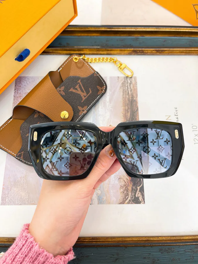 Louis Vuitto Z2096U Wallet