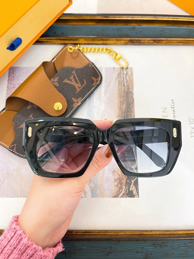 Louis Vuitto Z2096U Wallet