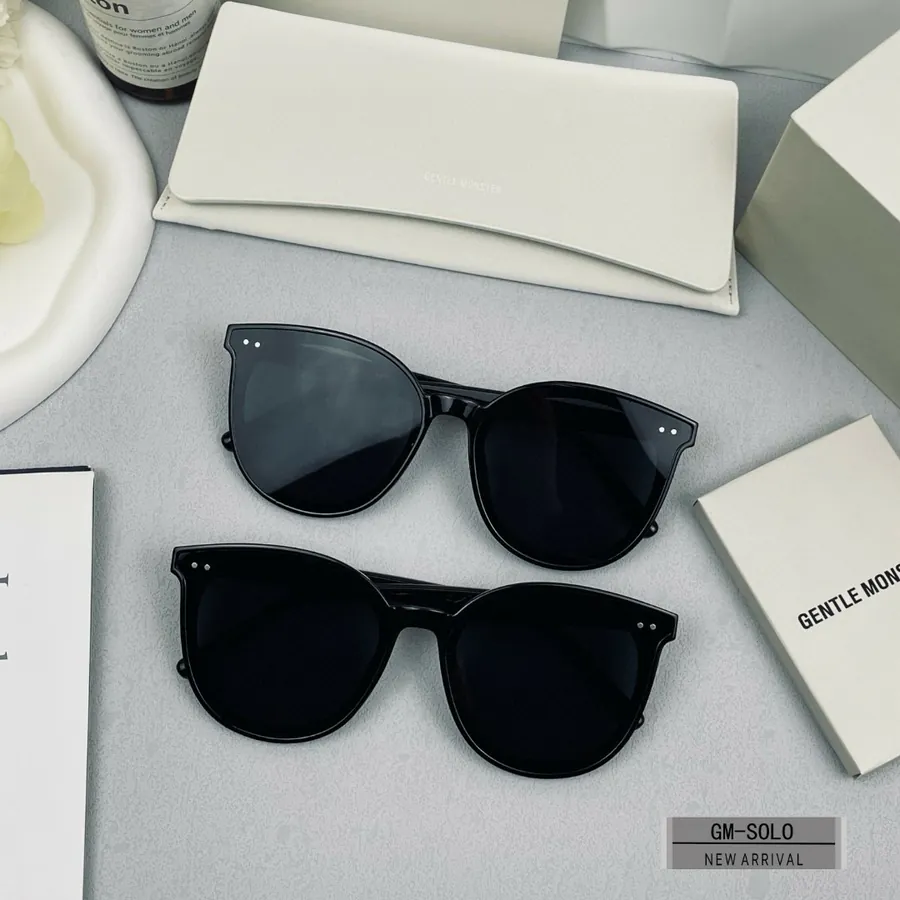 Gentle Monster Sunglasses Solo Frame, Tr Lightweight Material, Grained Calfskin