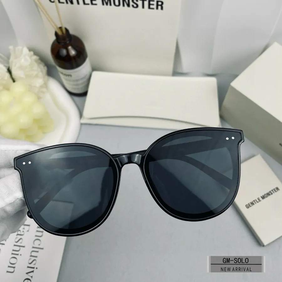 Gentle Monster Sunglasses Solo Frame, Tr Lightweight Material, Grained Calfskin