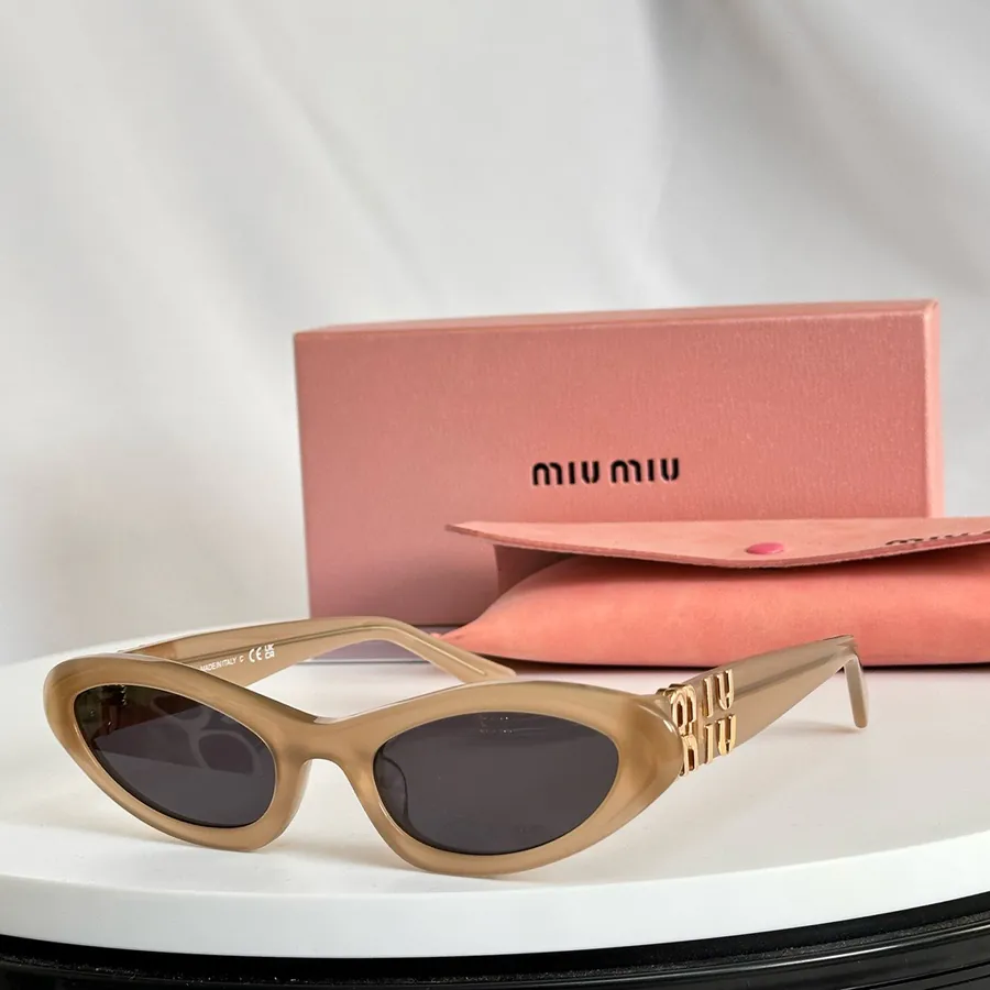 MIU MI* Bucket Bag