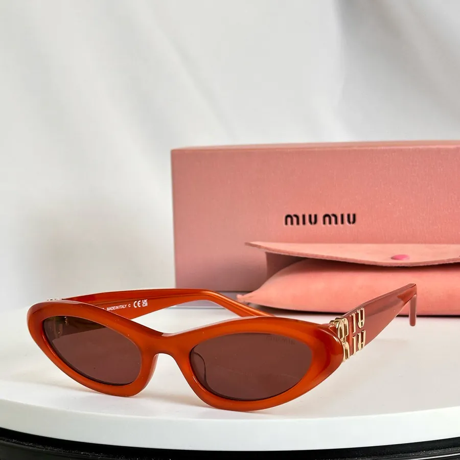 MIU MI* Bucket Bag