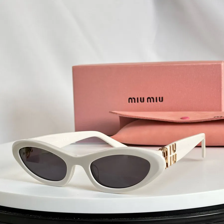 MIU MI* Bucket Bag