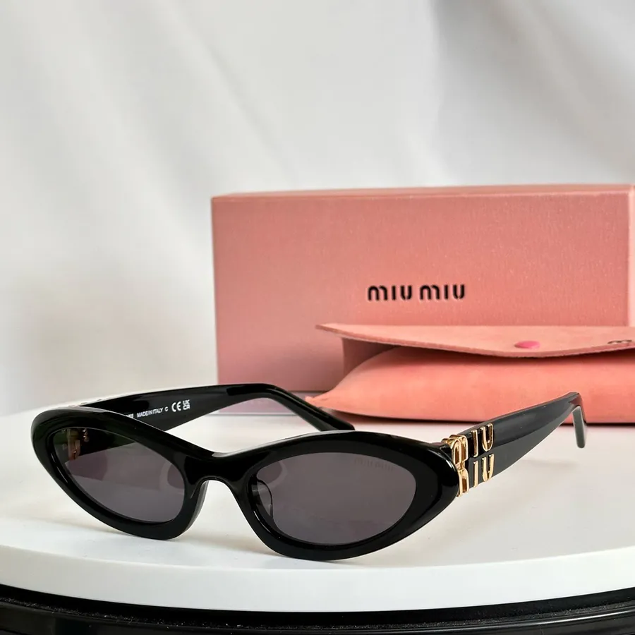 MIU MI* Bucket Bag