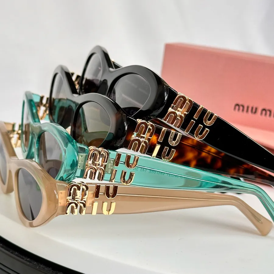 MIU MI* Bucket Bag