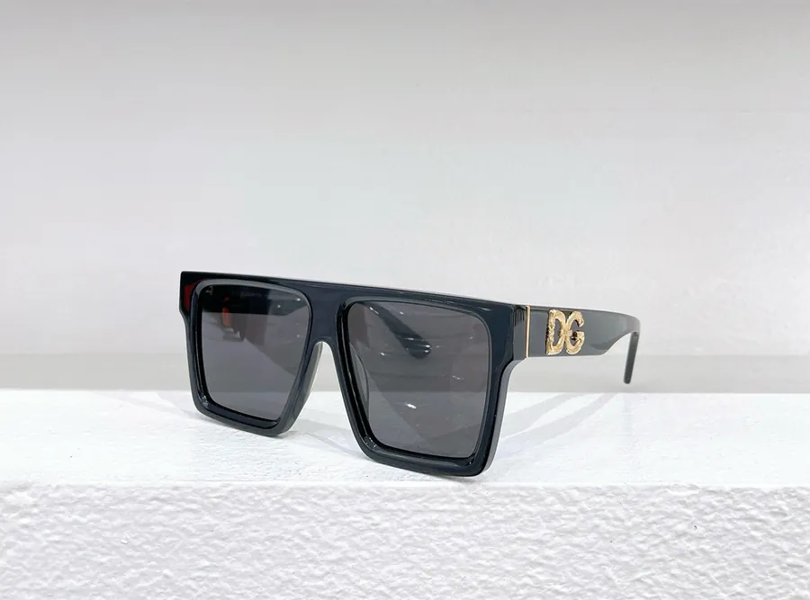 Dolce & Gabbana P135